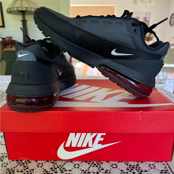 Nike Air Max Pulse size 9 - Picture 3 of 8